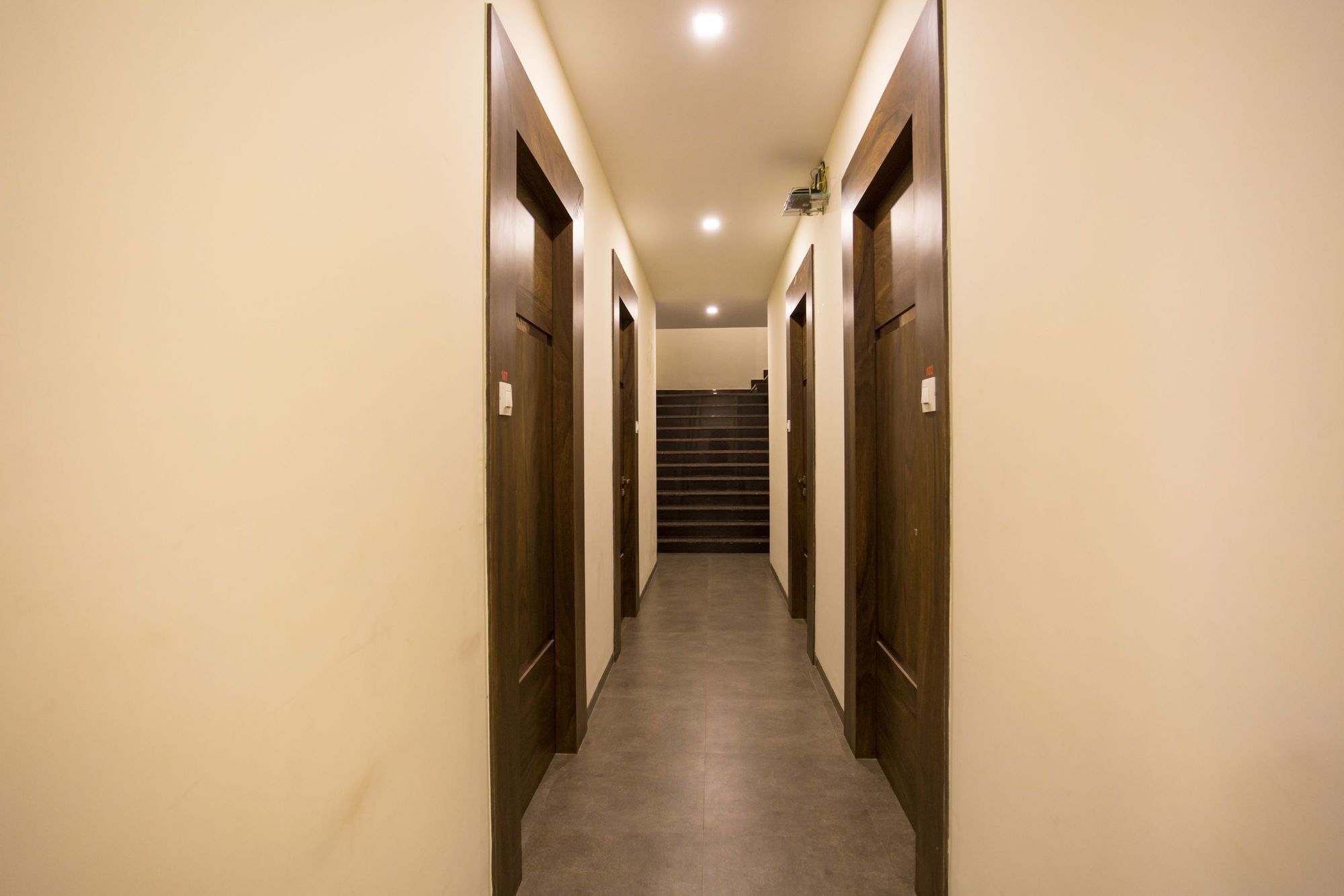 Oyo 7156 Hill View Residency Hotel Navi Mumbai Ngoại thất bức ảnh