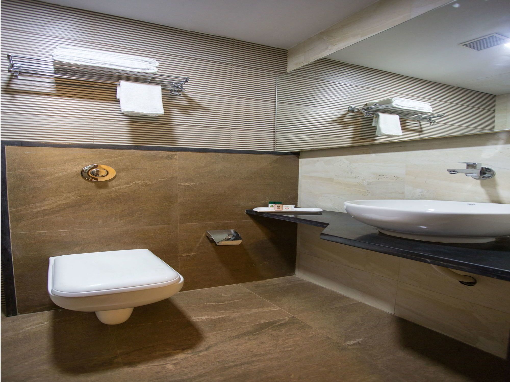 Oyo 7156 Hill View Residency Hotel Navi Mumbai Ngoại thất bức ảnh