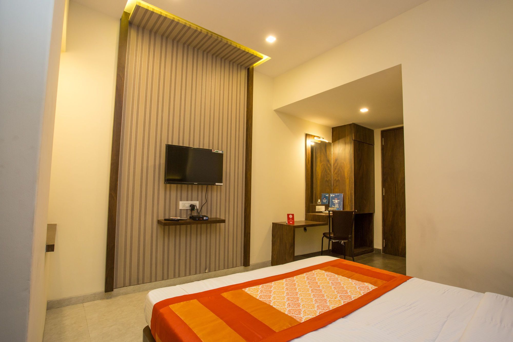 Oyo 7156 Hill View Residency Hotel Navi Mumbai Ngoại thất bức ảnh